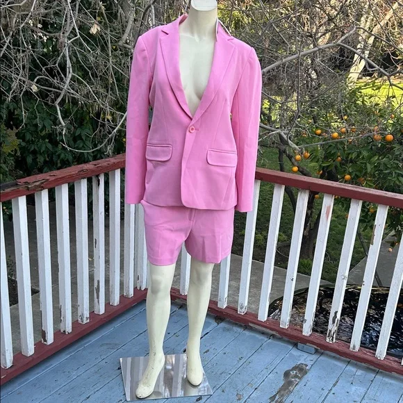 SRP $576 Short Suit Set (2pc) in Blossom - Picture 1 of 7